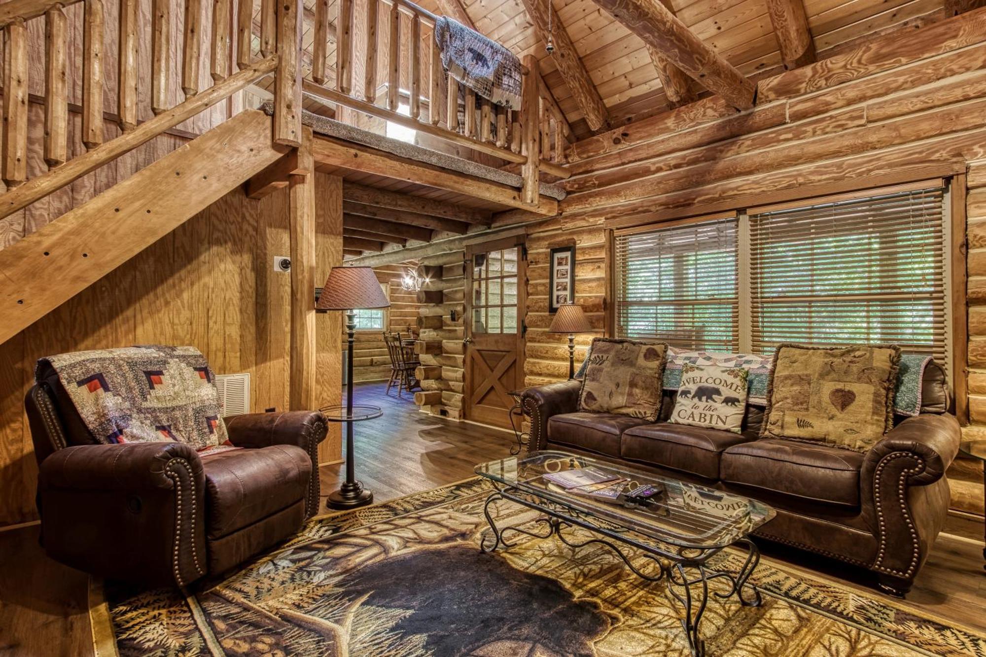 Very Private, Real Log With Hot Tub! * Sevierville